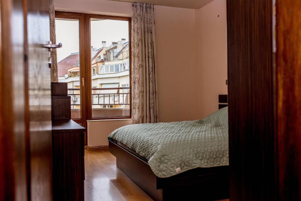 Sea View Apartment Next To Sea Garden And Beach Варна Екстер'єр фото