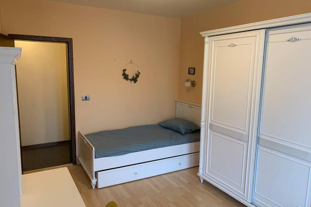Sea View Apartment Next To Sea Garden And Beach Варна Екстер'єр фото